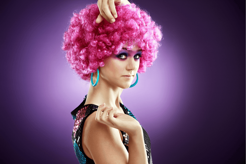 Pflegehinweise für synthetische vs. Echthaar-Perücken - CosFair GmbH