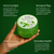 Hand hält Loriini Aloe Vera Gel 300 ml von links unten vor dunkelgrünem Hintergrund mit Vorteilen wie intensive Feuchtigkeit, beruhigende Pflege, frisches Hautgefühl und geschmeidiges Haargefühl.